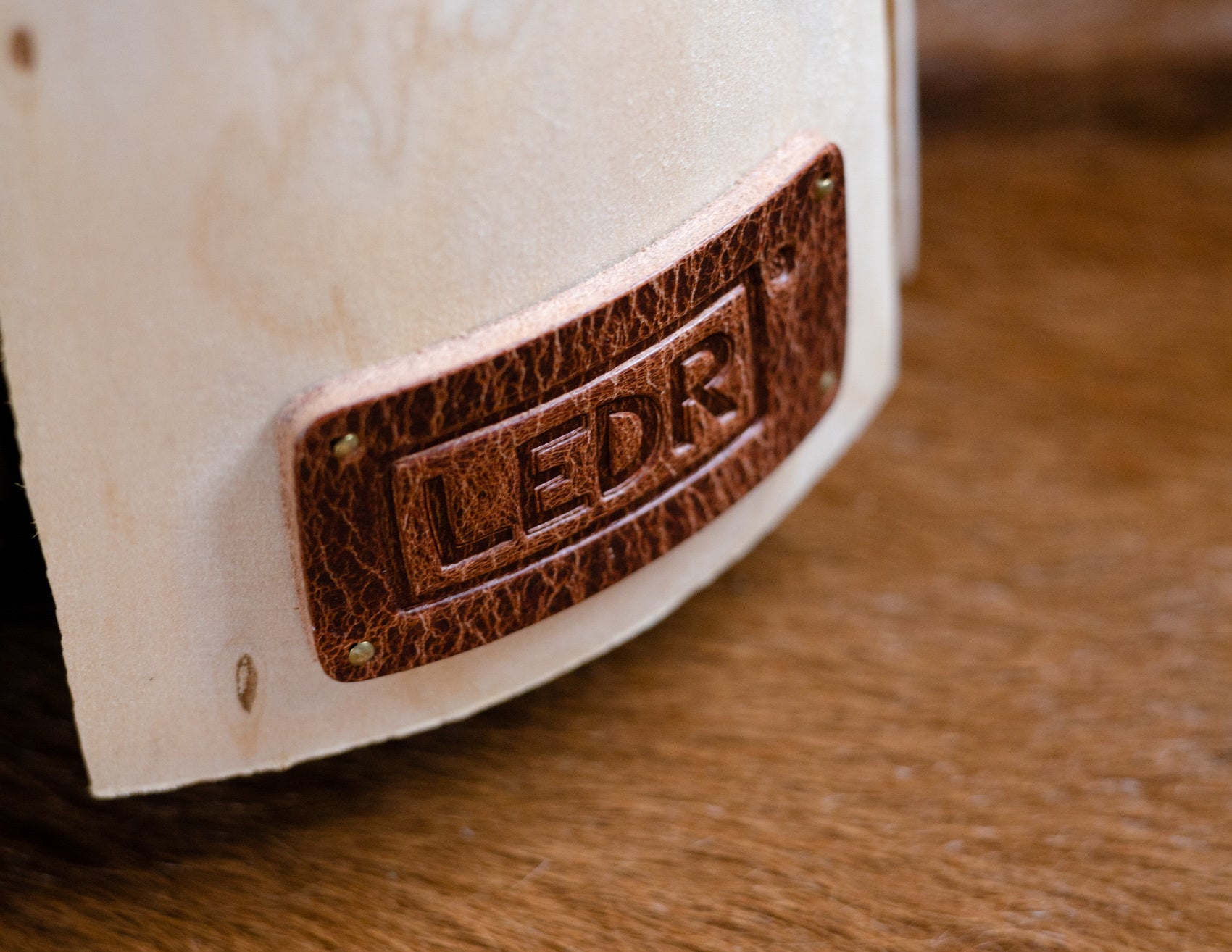 Wood Light - Cherry Wood L || Leather edition