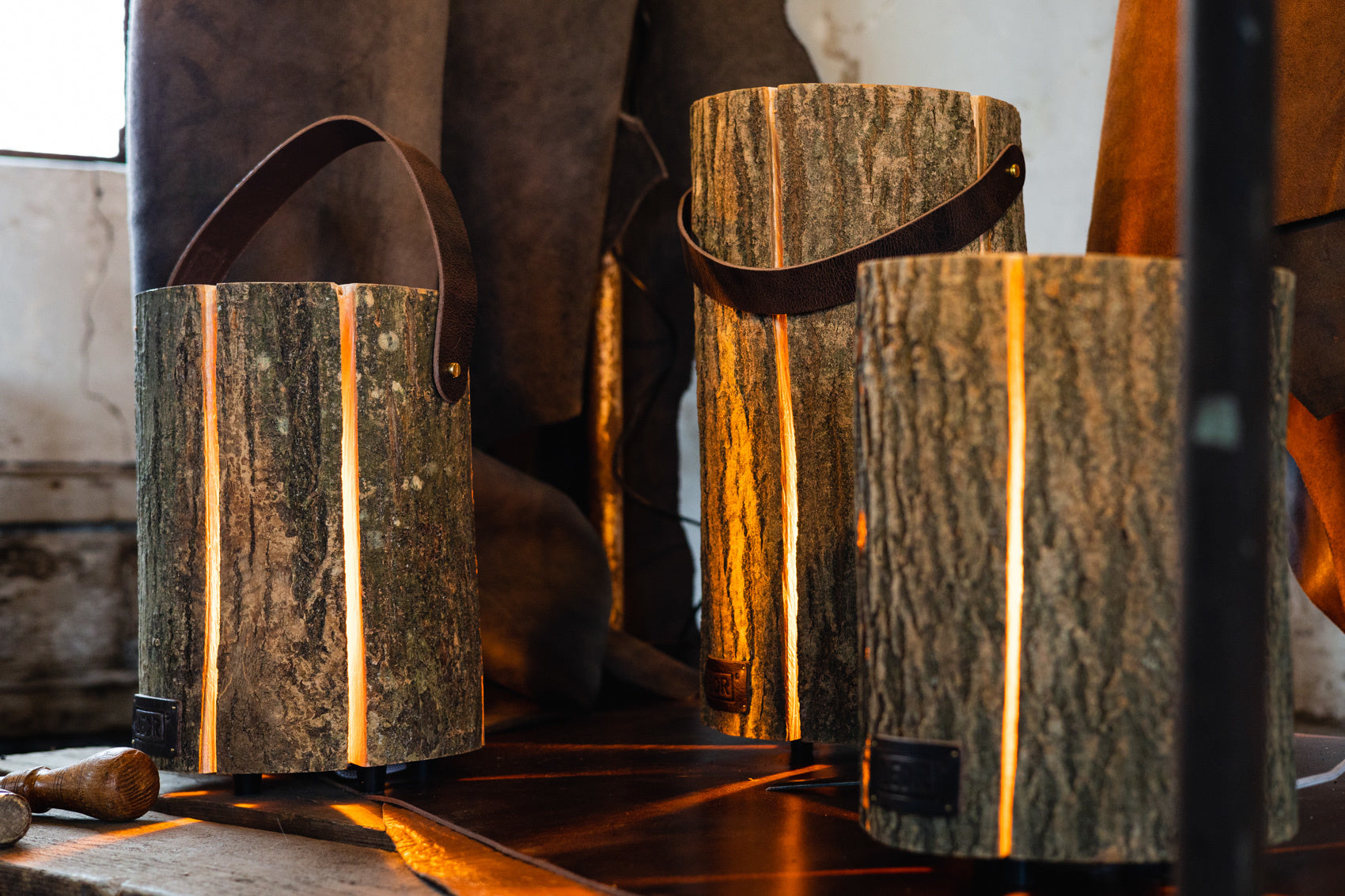 Wood Light - Ash Wood M || Leather edition