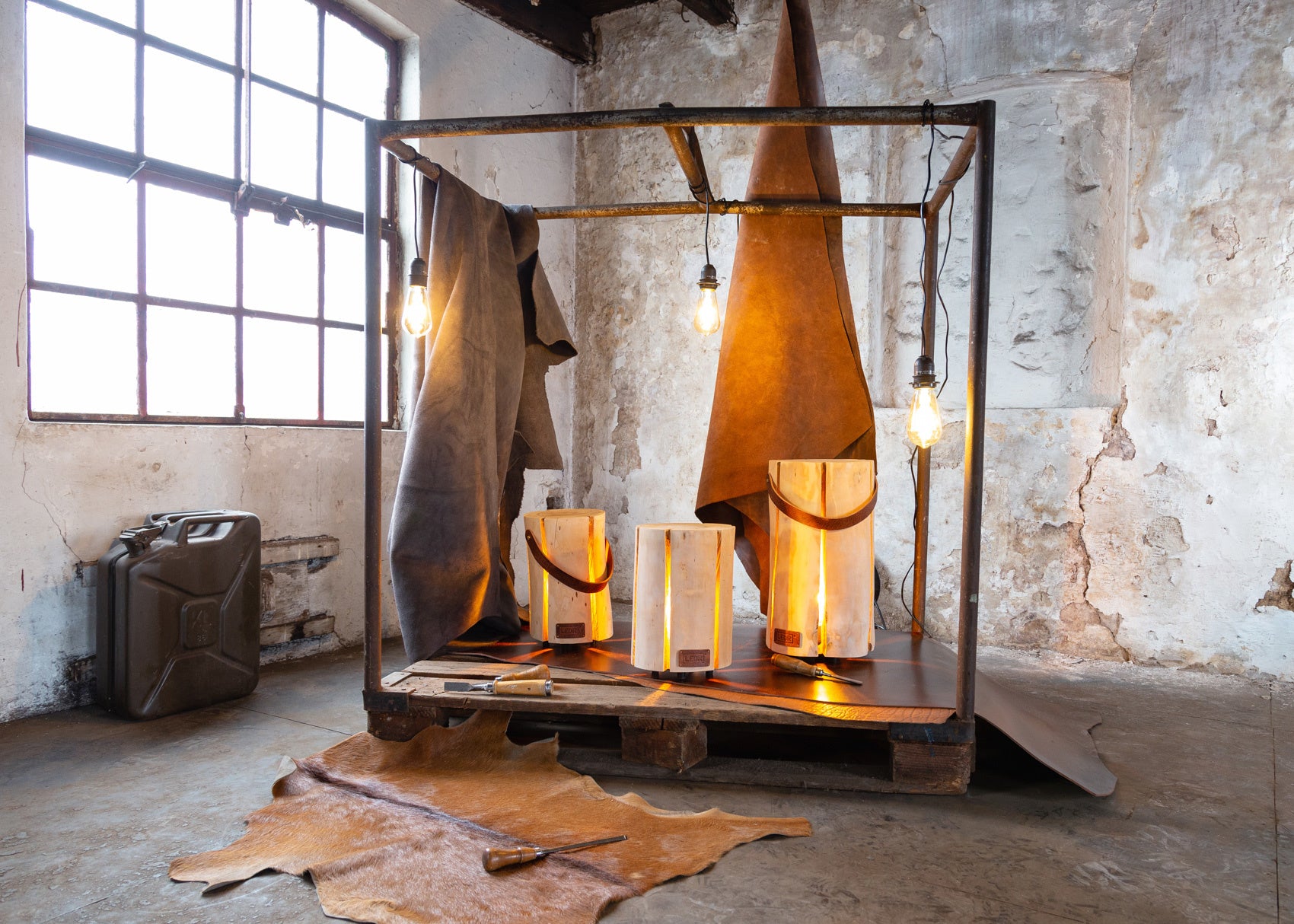 Wood Light - Cherry Wood L || Leather edition