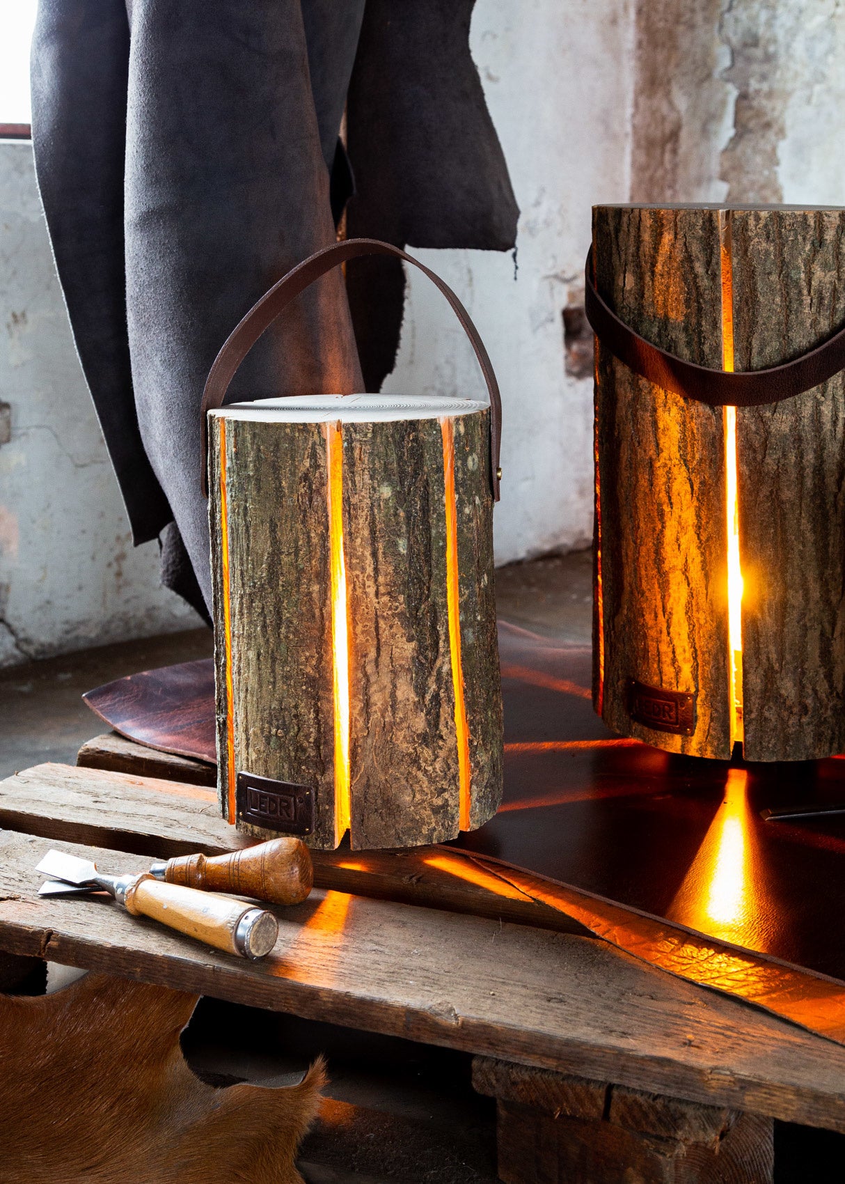 Wood Light - Ash Wood L || Leather edition